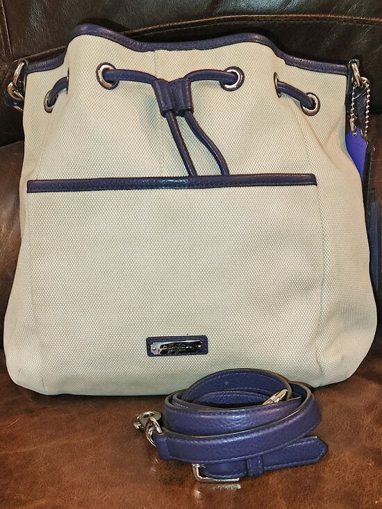 Coach - Picture 1 of 15